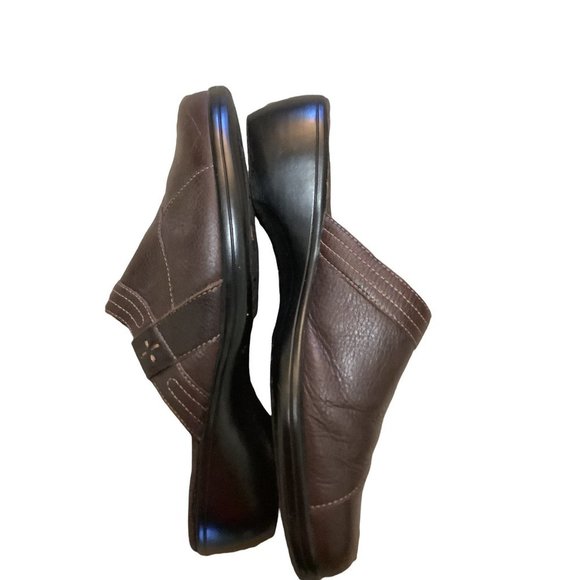CLARKS Women's Brown Leather Comfort Slip On Everyday Shoes-Size 8M - Picture 12 of 16